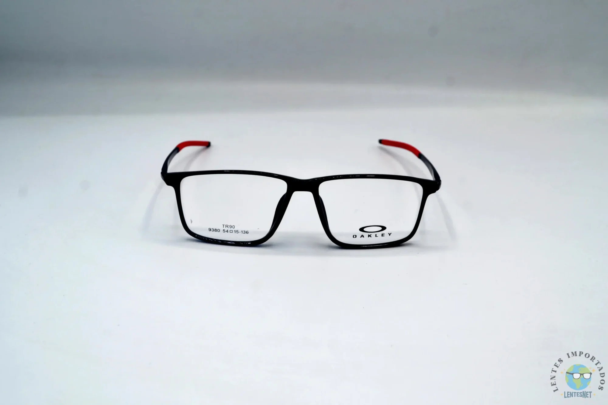 Oakley | Lentes Marca Oakley Color Negro Brillante y Rojo 9380 C1 | Modelo: Oakley 9380 C1 Color: Negro Brillante y Rojo